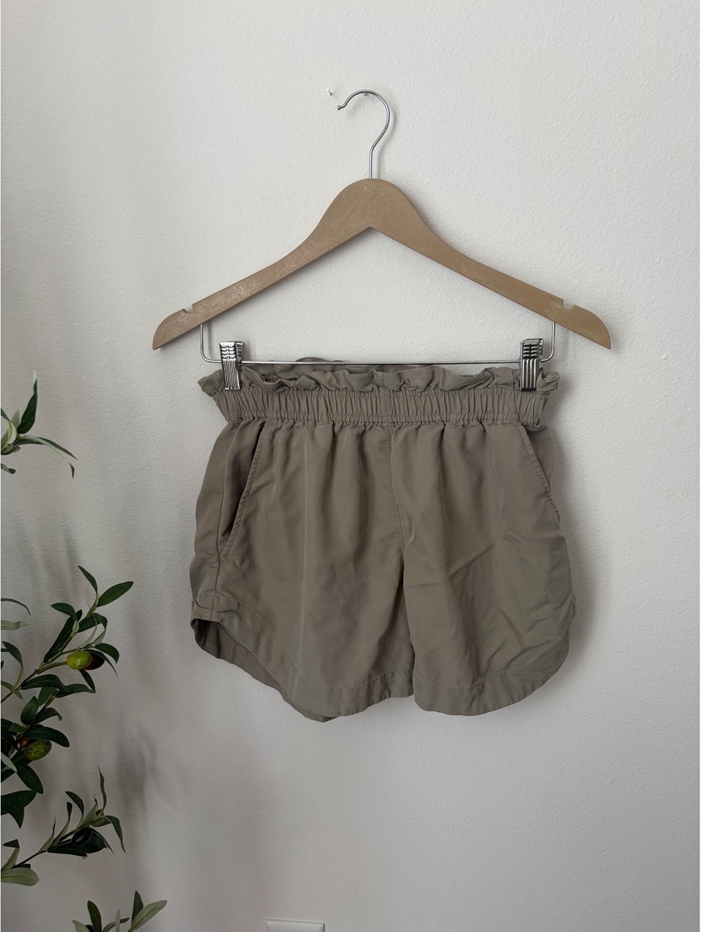 Varley green shorts XSmall